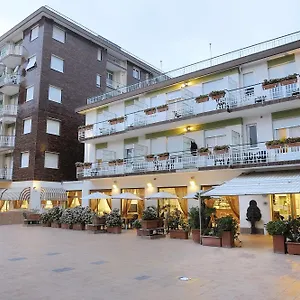 hotel-arma-ristorante.hotelitalianriviera.com/