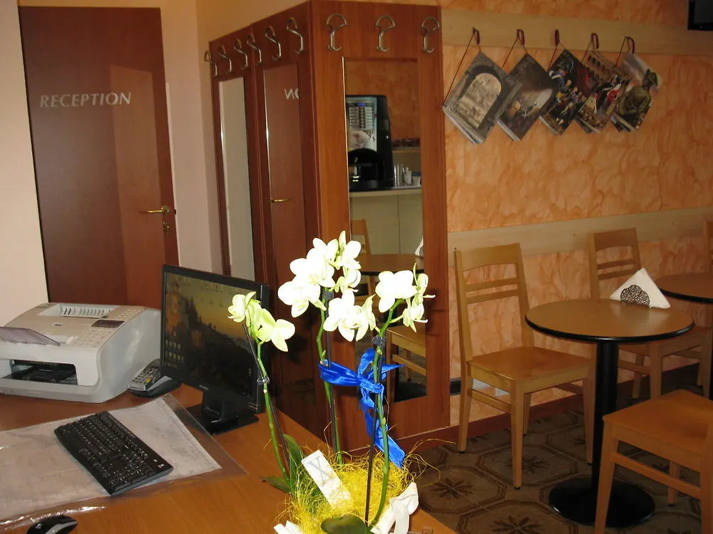 La Collina Hotel Casnate Con Bernate Italy