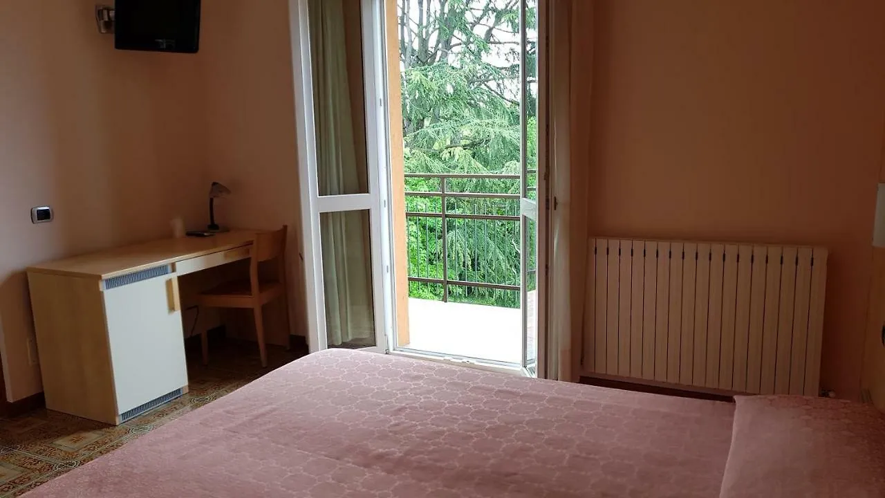 La Collina Hotel Casnate Con Bernate