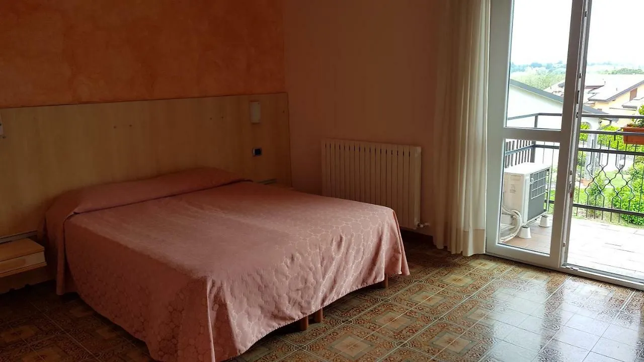 La Collina Hotel Casnate Con Bernate
